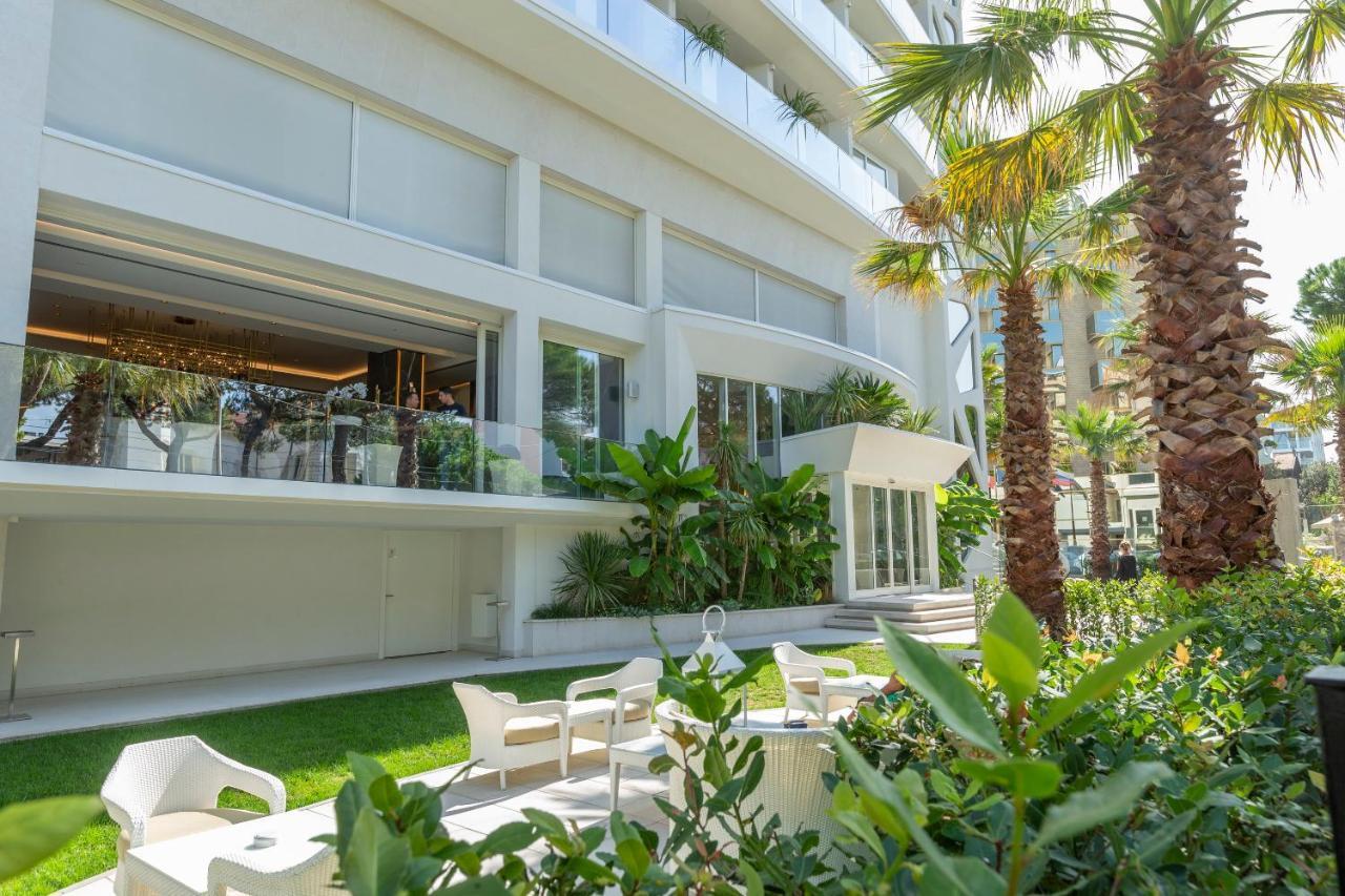 Hotel Sporting Римини Екстериор снимка