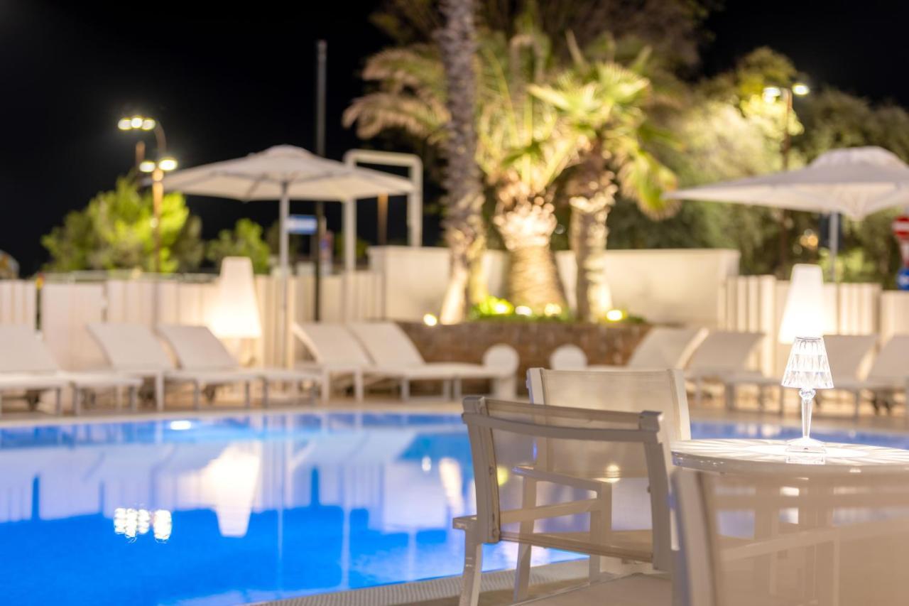 Hotel Sporting Римини Екстериор снимка