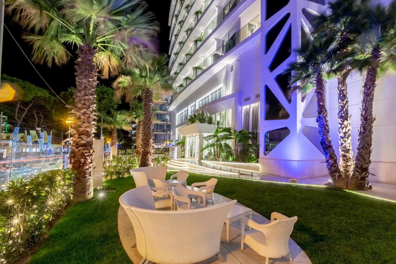 Hotel Sporting Римини Екстериор снимка